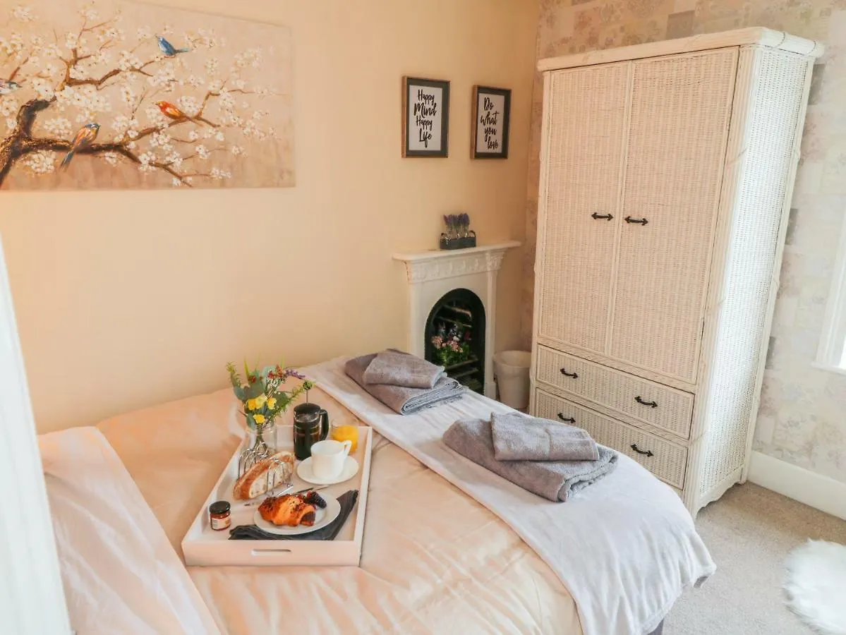 Pheasant Cottage Whitby 0*,